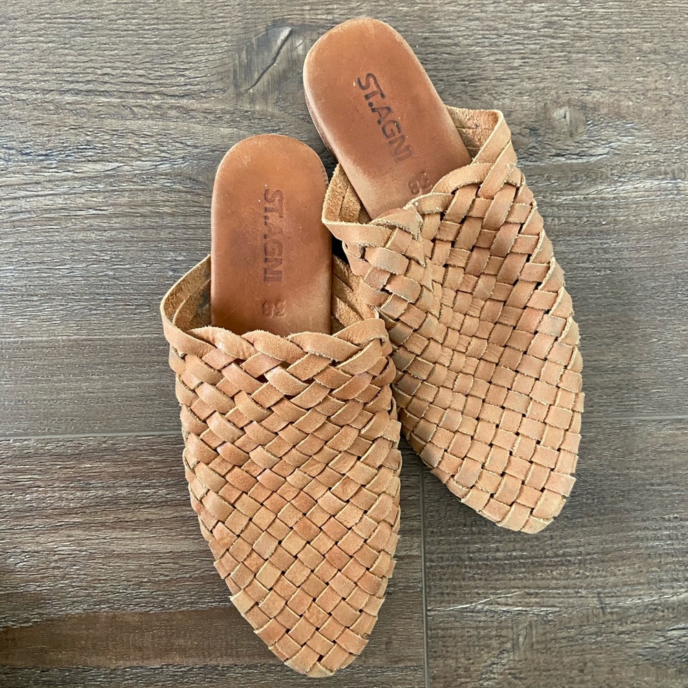 St Agni Caio Woven Flats